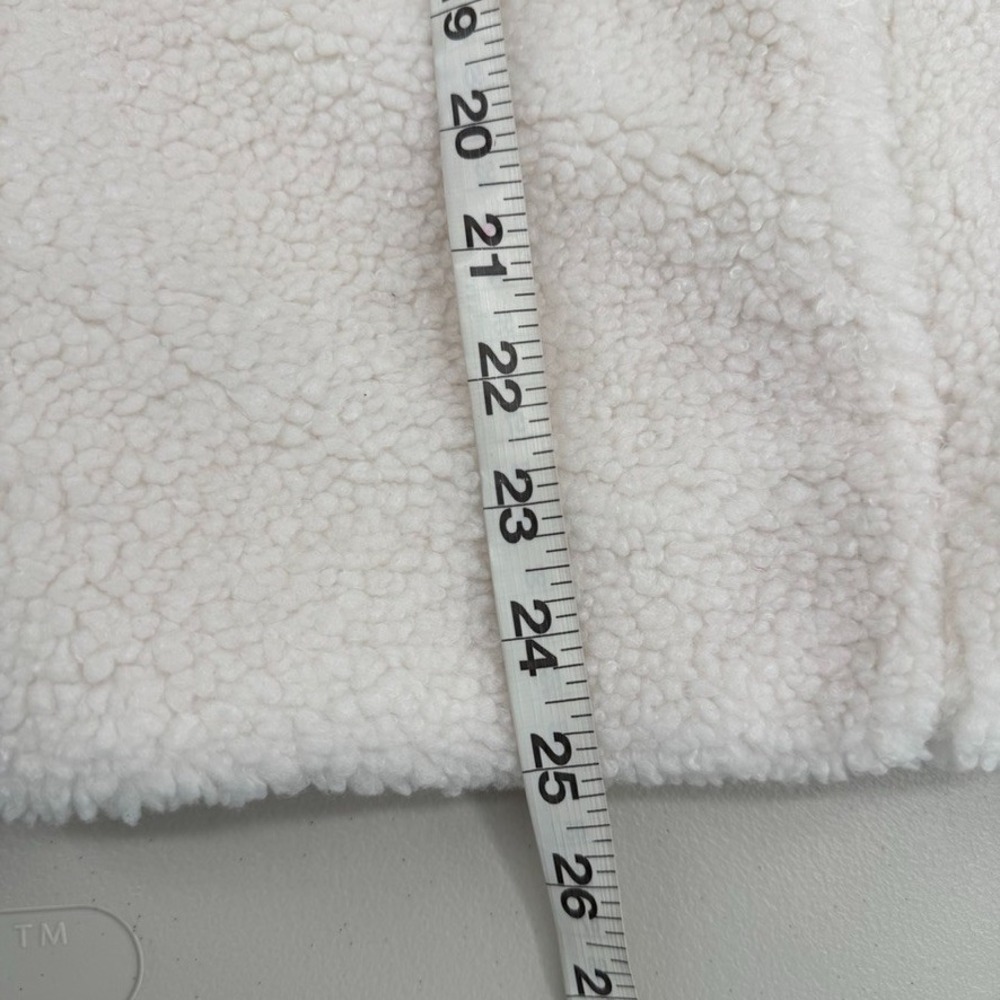 Vuori Lou Full Zip Jacket White Marshmallow Color Cozy Chic Fleece Sherpa M NEW - Picture 13 of 15